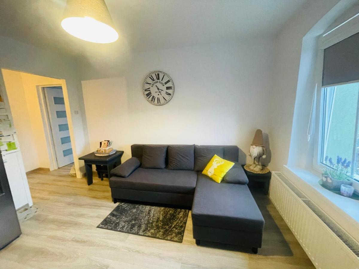 Apartament Oliwia Apartamento Jelenia Góra Exterior foto